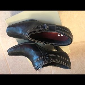 Brown ankle boots size 8.5 brand new